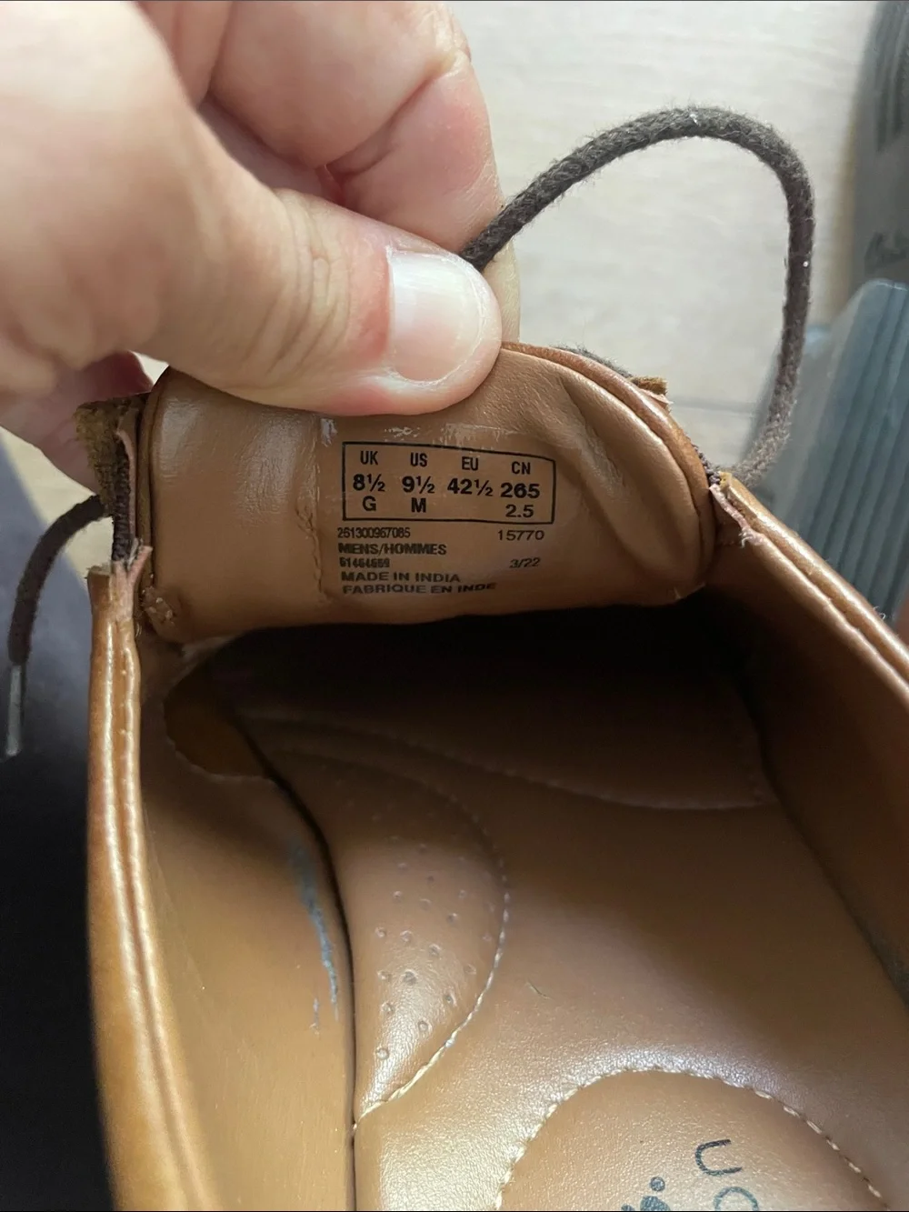 Clarks Men’s 9.5 Tan Leather Cap-Toe Derby Oxfords Dress Work Casual Suit #0023